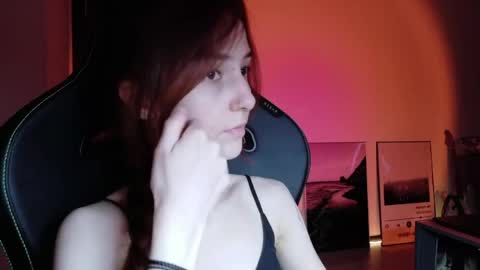 Snapshot of dead_girll chatting on June 8, 2026, 1:28 am freak online show from June 8, 2026, 1:28 am