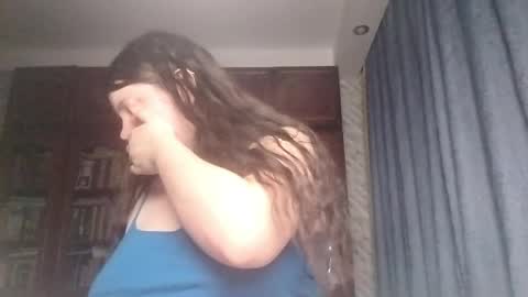 Kelly online show from April 20, 2026, 6:20 pm