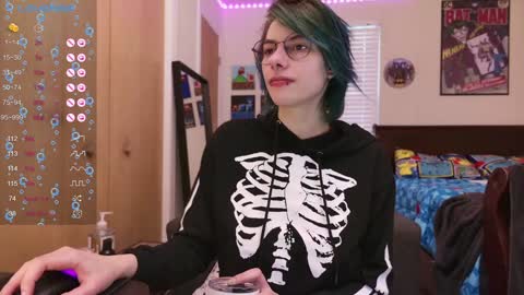 Snapshot of deadratsoup chatting on January 8, 2025, 4:22 pm Rat online show from January 8, 2025, 4:22 pm