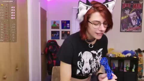 Snapshot of deadratsoup chatting on September 15, 2025, 3:56 pm Rat online show from September 15, 2025, 3:56 pm