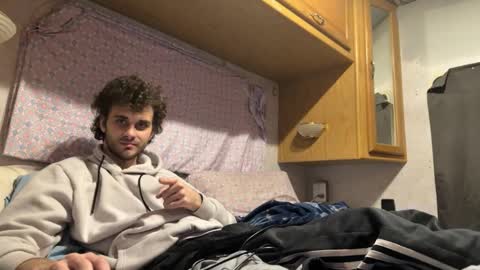 deafguyproud69 online show from March 17, 2026, 3:33 am