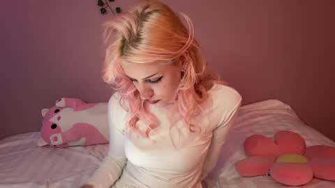 Snapshot of deannmagnie chatting on May 27, 2026, 10:45 am Maggie online show from May 27, 2026, 10:45 am
