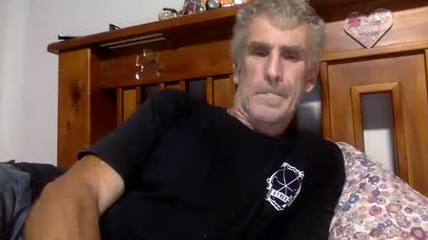 Snapshot of deanofflove2210 chatting on March 2, 2025, 8:38 am deanofflove2210 online show from March 2, 2025, 8:38 am