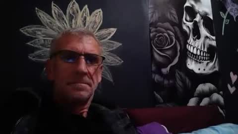 deanofflove2210 online show from July 26, 2026, 5:26 am