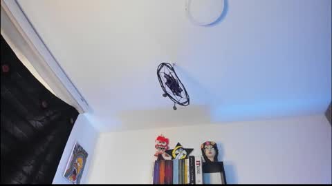 venus  adam online show from April 18, 2026, 8:09 pm