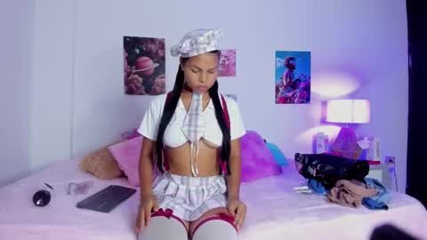 debbie_hans online show from October 31, 2025, 11:11 am