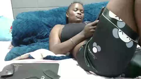 Snapshot of debbyslatter chatting on February 24, 2025, 8:36 pm debbyslatter online show from February 24, 2025, 8:36 pm