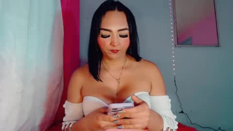 deboragill online show from June 16, 2026, 11:07 pm