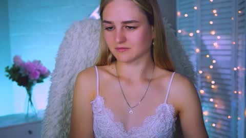 Debora online show from September 25, 2025, 7:12 am