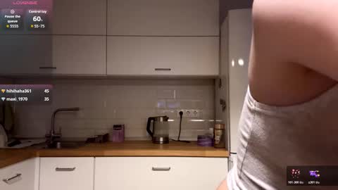 Hello My name is Sarah im new model here and little but shy. online show from March 5, 2026, 4:36 pm