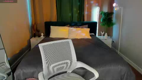 Snapshot of debra_wade chatting on July 21, 2026, 8:27 am Debra online show from July 21, 2026, 8:27 am