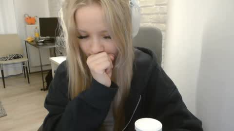 Amanda online show from June 1, 2026, 7:37 pm