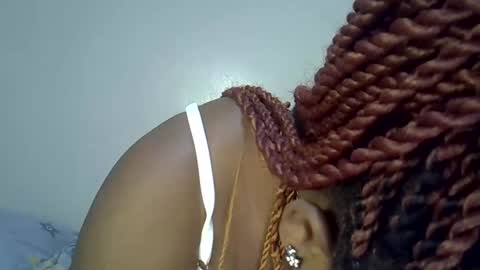 deechic_2 online show from January 14, 2026, 8:36 pm