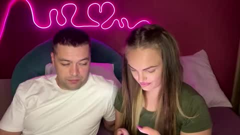 deeplookscouple online show from September 21, 2025, 1:35 pm