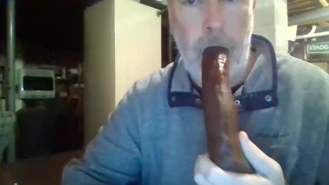 Snapshot of deepthroat227 chatting on February 20, 2025, 2:51 am Deepthroat My Big Dildos online show from February 20, 2025, 2:51 am