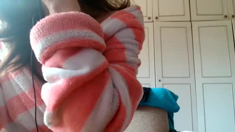 Snapshot of deessedivine chatting on June 4, 2026, 3:18 pm KamiDevi online show from June 4, 2026, 3:18 pm
