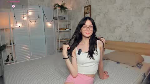 Snapshot of defeded_lovee chatting on November 15, 2025, 7:43 pm Amy online show from November 15, 2025, 7:43 pm