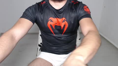 Snapshot of defuego_ chatting on January 1, 2025, 4:18 pm defuego online show from January 1, 2025, 4:18 pm