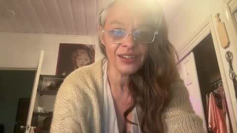 Tori online show from October 12, 2025, 4:11 am