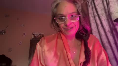 Snapshot of degeneratesaint chatting on June 19, 2026, 4:39 am Tori online show from June 19, 2026, 4:39 am