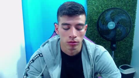 Snapshot of deiby_baby chatting on December 29, 2024, 3:33 am DEIBY online show from December 29, 2024, 3:33 am