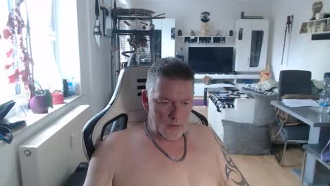 Snapshot of deinprinz2312 chatting on March 21, 2026, 12:10 pm deinprinz2312 online show from March 21, 2026, 12:10 pm
