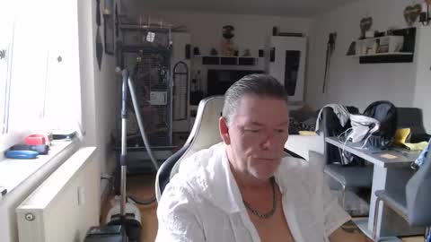 deinprinz2312 online show from June 2, 2026, 4:14 am