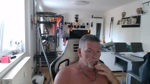 deinprinz2312 online show from June 23, 2026, 5:27 am
