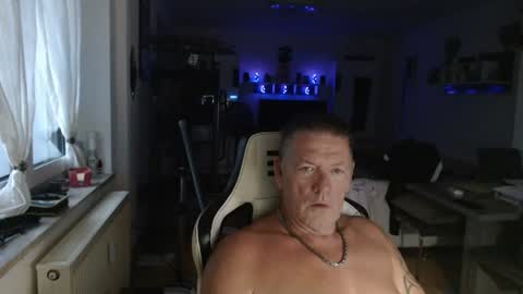 deinprinz2312 online show from July 17, 2026, 4:08 am