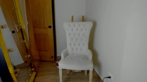 deisymadrid online show from December 3, 2024, 11:35 pm