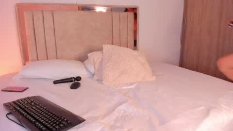 Snapshot of deisy_queen chatting on June 5, 2026, 8:25 pm Ricarda online show from June 5, 2026, 8:25 pm