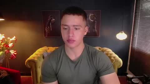 Snapshot of deivid_parker chatting on July 1, 2026, 1:24 pm Deivid online show from July 1, 2026, 1:24 pm