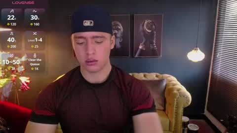 Snapshot of deivid_parker chatting on July 8, 2026, 2:10 pm Deivid online show from July 8, 2026, 2:10 pm