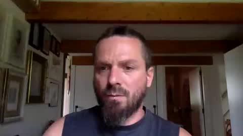 Snapshot of deivitzzz chatting on September 12, 2025, 10:15 am Hermes online show from September 12, 2025, 10:15 am