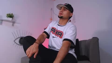 Snapshot of deivy_gram chatting on December 22, 2024, 10:15 pm DEIVY online show from December 22, 2024, 10:15 pm