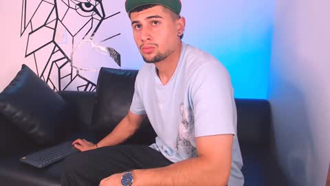 Snapshot of deivy_gram chatting on January 10, 2025, 3:29 am DEIVY online show from January 10, 2025, 3:29 am