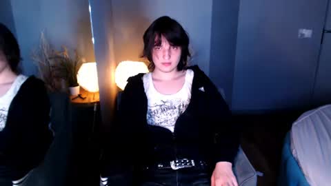 Snapshot of delalex chatting on June 10, 2026, 4:39 pm Alex online show from June 10, 2026, 4:39 pm