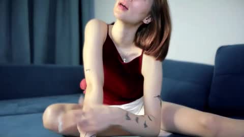 Lana online show from November 13, 2025, 6:34 am