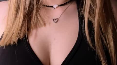 Snapshot of delcieodoherty chatting on November 22, 2025, 8:19 pm Adla online show from November 22, 2025, 8:19 pm