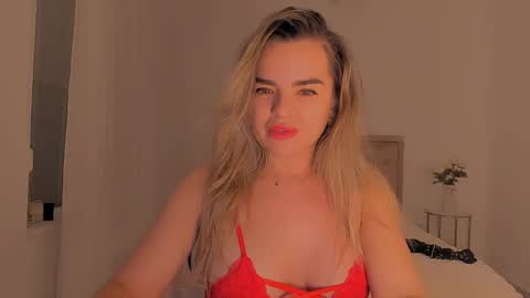 Snapshot of deliadelicious chatting on February 15, 2025, 12:43 pm deliadelicious online show from February 15, 2025, 12:43 pm