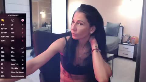 Nicole online show from June 18, 2026, 8:14 am