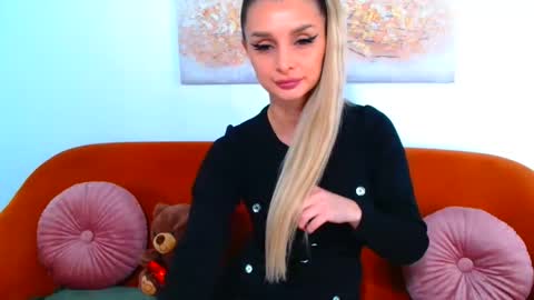 Snapshot of deliciaalove chatting on November 3, 2025, 7:04 pm deliciaalove online show from November 3, 2025, 7:04 pm