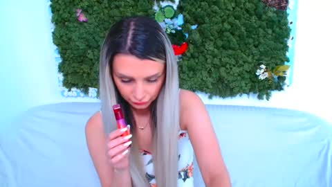 deliciaalove online show from June 28, 2026, 6:47 pm