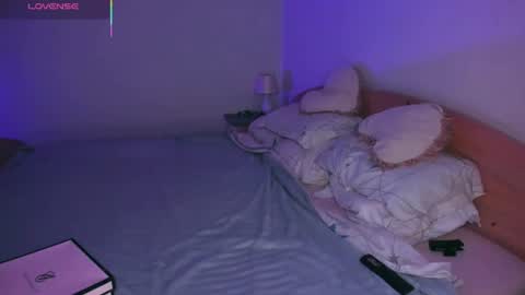 Mila online show from July 6, 2026, 4:09 am