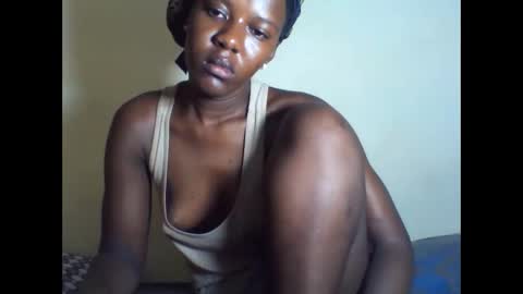 Snapshot of deliciousbabe01 chatting on September 22, 2025, 1:07 am EVAH online show from September 22, 2025, 1:07 am