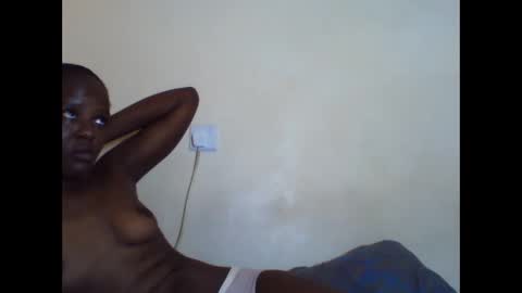 Snapshot of deliciousbabe01 chatting on November 18, 2025, 12:31 pm EVAH online show from November 18, 2025, 12:31 pm