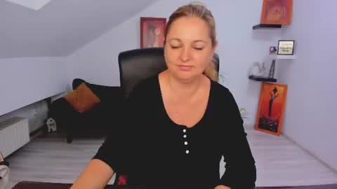 Snapshot of deliciouslolly chatting on June 15, 2026, 3:31 am DeliciousLolly online show from June 15, 2026, 3:31 am