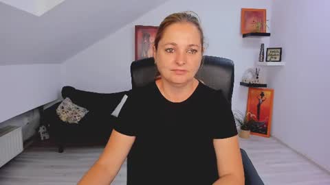 Snapshot of deliciouslolly chatting on July 13, 2026, 3:31 am DeliciousLolly online show from July 13, 2026, 3:31 am
