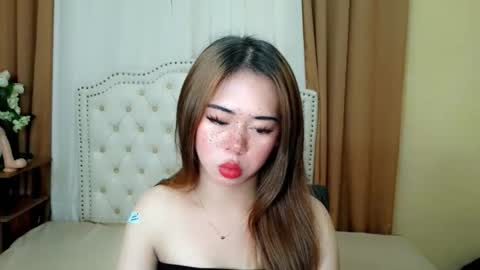 Sophie online show from April 16, 2026, 7:09 am