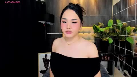 Tyra Colins online show from October 20, 2025, 2:45 am